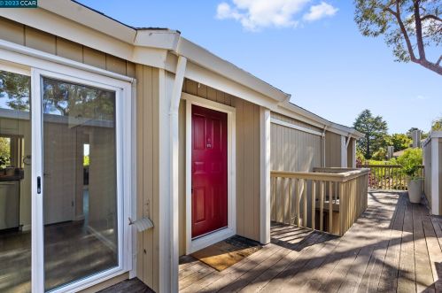 21 Emerson Dr, Mill Valley CA 94941-2212 exterior