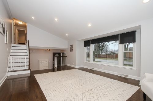 510 Adams St, Elmhurst IL  60126-4663 exterior