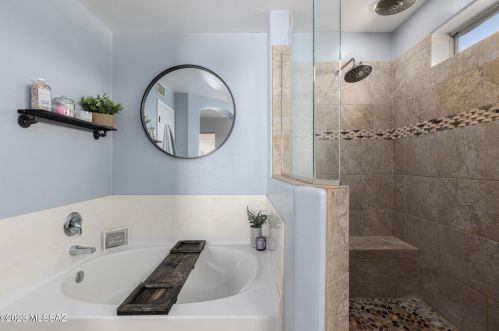 6252 Mesa Garden Dr, Tucson AZ  85757-7532 exterior