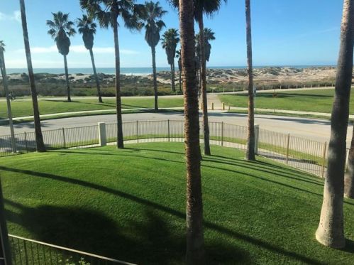 4760 San Sebastian Dr, Oxnard CA 93035-3640 exterior