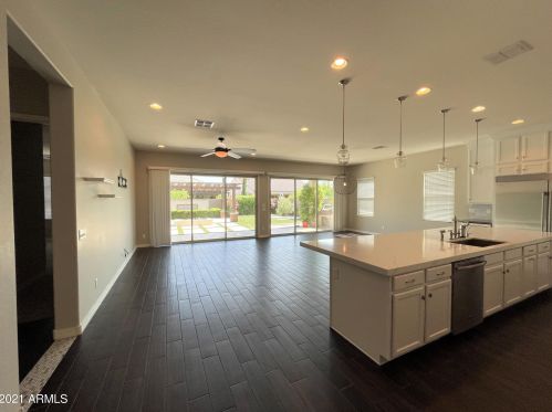 921 Tonto Pl, Chandler AZ  85249 exterior