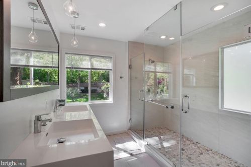 3000 Wessynton Way, Alexandria VA 22309-2225 exterior