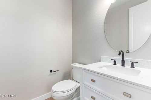 21713 38th Way, Phoenix AZ  85050-4923 exterior