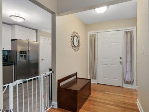 93 Sunrise Dr, Whippany, NJ