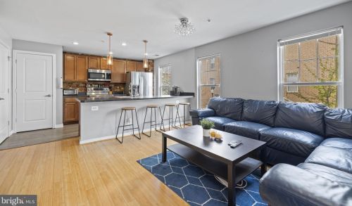 3923 Old Dominion Blvd, Alexandria VA 22305-1559 exterior