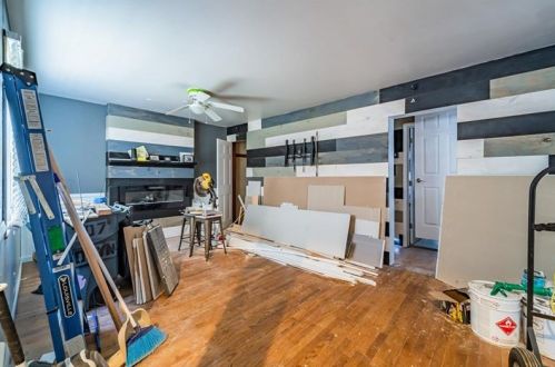 1707 Leolyn St, Pittsburgh PA  15210-3940 exterior