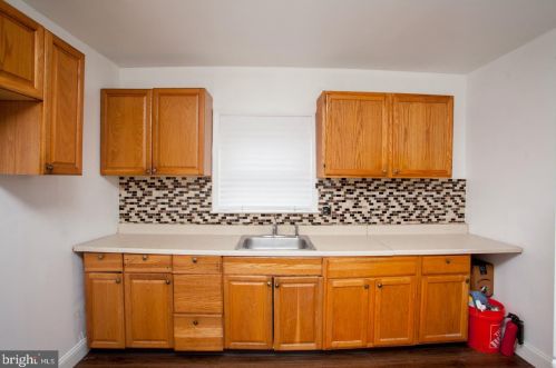 1407 Liberty St, Trenton NJ 08629-2214 exterior