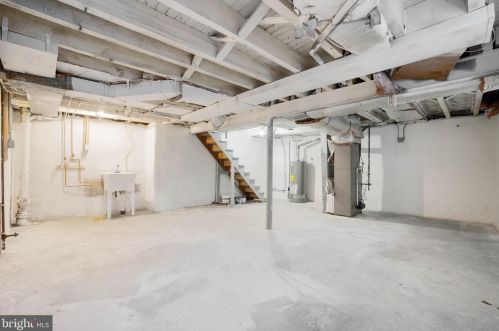 720 Irvington Pl, Chester PA 19013-5213 exterior