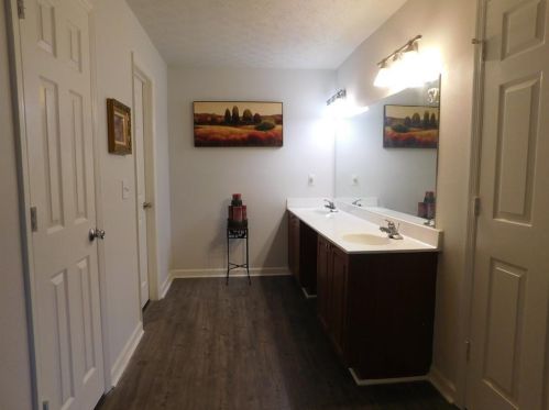 1819 Barrow Way, Duluth GA 30096-2679 exterior