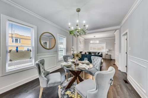 245 13 Ave, Broadview IL 60153-1407 exterior