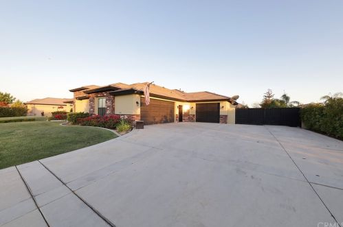 15003 Spring Crossing Dr, Bakersfield, CA 93314-8388