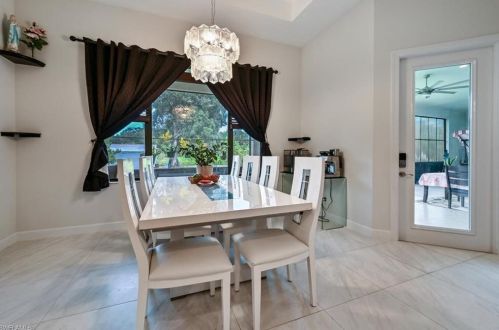 3391 7 Ave, Naples FL 34119-1523 exterior