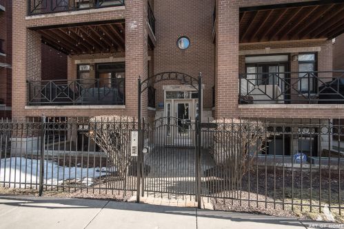 669 Peoria St, Chicago IL 60642-7326 exterior