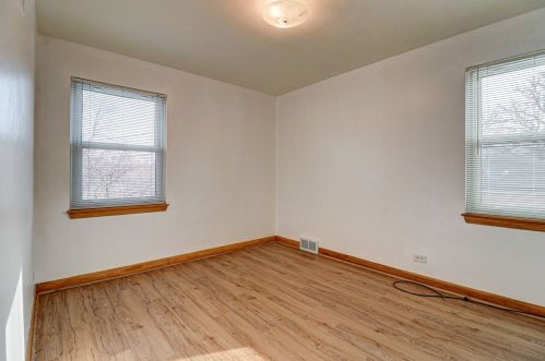 207 Augusta St, Broadview IL 60153-1028 exterior