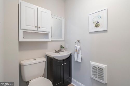 3463 Bowman St, Philadelphia PA 19129-1508 exterior