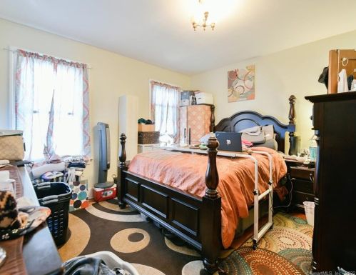 226 Seymour Ave, Derby CT 06418-1310 exterior