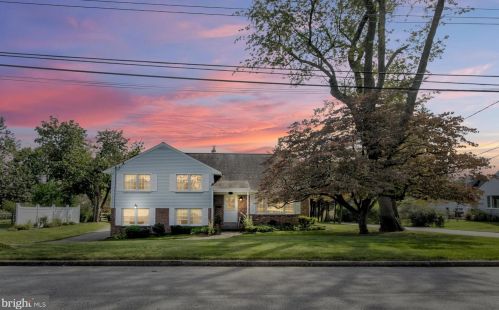 576 Kromer Ave, Berwyn PA 19312-1318 exterior