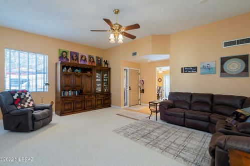 955 Camino Asturias, Green Valley AZ 85622-3246 exterior