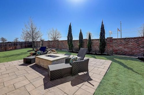 1217 Roma Dr, Frisco TX 75034-0904 exterior