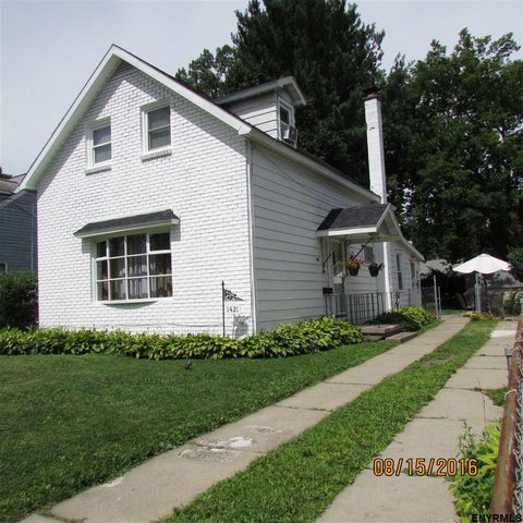1421 Regal Ave, Schenectady NY  12308-1711 exterior