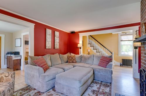 45 Oak St, Dover NH 03820-2845 exterior