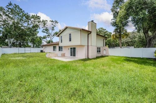 4319 Autumn Leaves Dr, Tampa FL  33624-1179 exterior