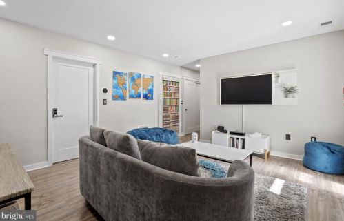 2216 30th St, Washington DC  20020-3369 exterior