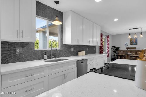 2545 15 St, Phoenix AZ 85040-1303 exterior