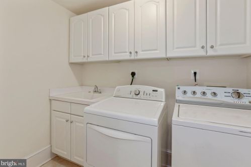 5802 Bent Twig Rd, Mc Lean VA 22101-1806 exterior