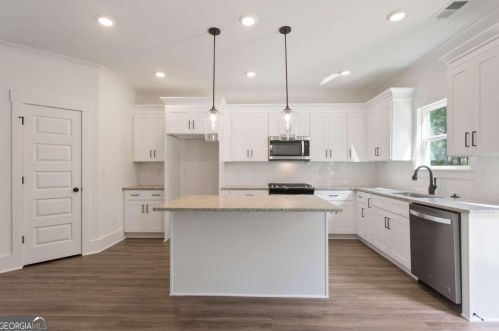 928 Brookmere Ct, Atlanta GA 30349-6866 exterior