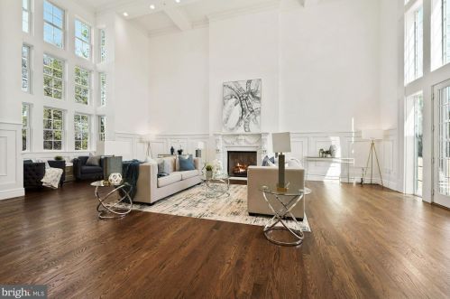 9318 Cranford Dr, Rockville MD 20854-2231 exterior