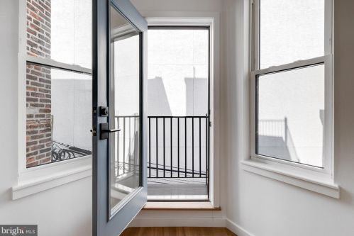 628 19 St, Philadelphia PA 19121-4120 exterior