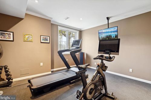 11409 Palatine Dr, Rockville MD  20854-1453 exterior