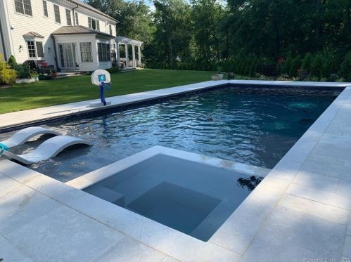 31 Baldwin Farms, Greenwich CT 06831-3307 exterior