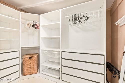 1211 Forgeus Ave, Tucson AZ  85716-3831 exterior