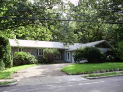 380 Winchester St, Newton, MA 02461-2035