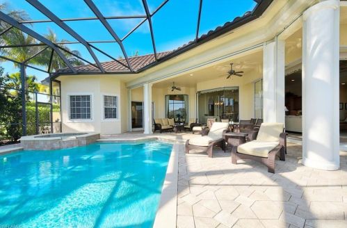 7829 Classics Dr, Naples FL 34113-3044 exterior