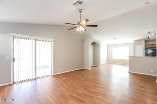 21827 32nd Ave, Phoenix AZ  85027-1676 exterior