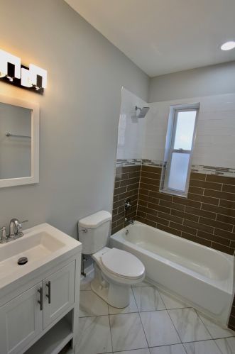 937 Long Ave, Chicago IL 60641-1348 exterior