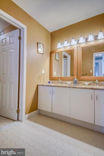 186 Ln Costa Dr, Blenheim NJ 08012-5531 exterior