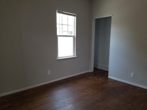 1814 Kenwood Blvd, Milwaukee WI  53211-3005 exterior