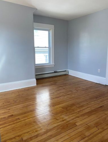 22 Grammont Rd, Worcester MA 01607-1114 exterior