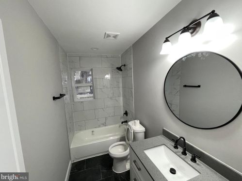 273 56th Pl, Washington DC  20019-6704 exterior