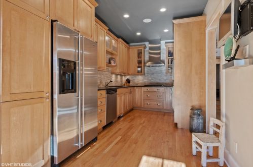 1429 Norwood St, Chicago IL 60660-2207 exterior