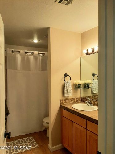 6450 Tierra De Las Catalinas, Tucson AZ 85718-2170 exterior