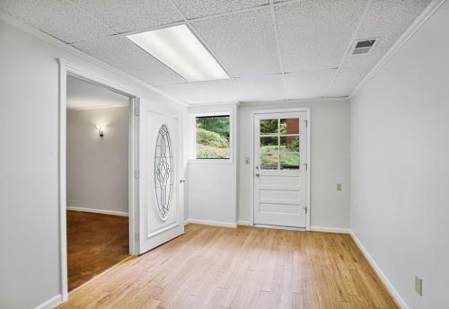 265 Brackenwood Cir, Atlanta GA exterior