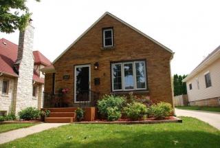 2912 45, Milwaukee WI  53210-2402 exterior