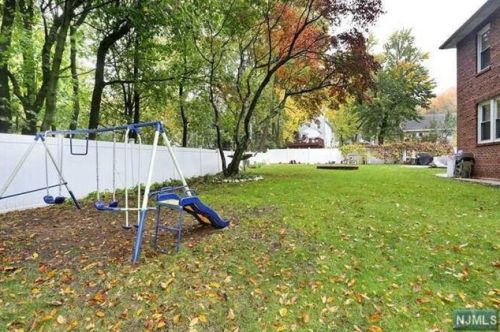 1108 Lorraine Ave, Teaneck NJ 07666-5745 exterior