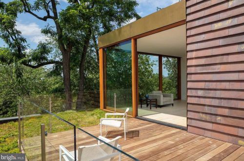 3131 Chain Brg Rd, Washington DC 20016-3301 exterior