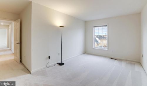 43195 Parkers Rdg Dr, Leesburg VA 20176-5132 exterior